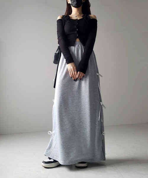 me+em select(ミームセレクト)の「【 2color 】3ストラップサイドリボンロングスウェットスカート/ three strap side ribbon long sweat skirt(スカート・レディース・グレー/ブラック・FREE)」の16枚目の写真