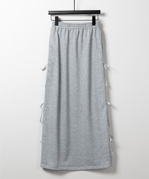 スカート Ribbon pocket studded sweat skirt Ribbon pocket studded sweat skirt – AVENCHUMU （アバンチュウム）