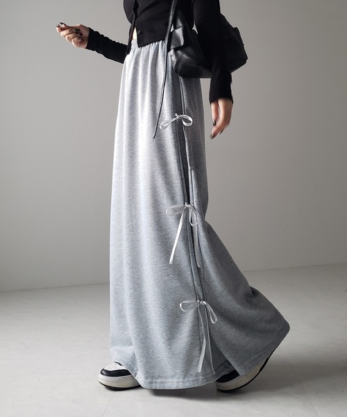 me+em select(ミームセレクト)の「【 2color 】3ストラップサイドリボンロングスウェットスカート/ three strap side ribbon long sweat skirt(スカート・レディース・グレー/ブラック・FREE)」の7枚目の写真