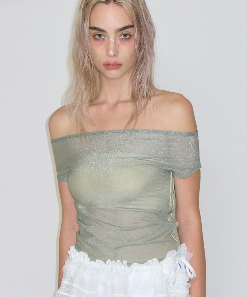 CRANK(クランク)の「A'GEM/9 × .kom 『CRANK/クランク』 MESH LINE OFF SHOULDER TOP/メッシュラインオフショルダートップス(Tシャツ/カットソー・レディース・カーキ/アイボリー/チャコールグレー・FREE)」の1枚目の写真