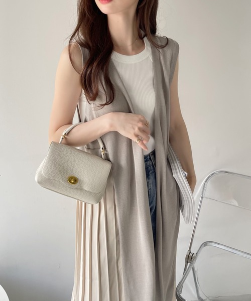 Eclat one(エクラワン)の「【Eclat one】バックプリーツ ロング ジレ ベスト(ベスト・レディース・グレイッシュベージュ/ブラック・FREE)」の11枚目の写真
