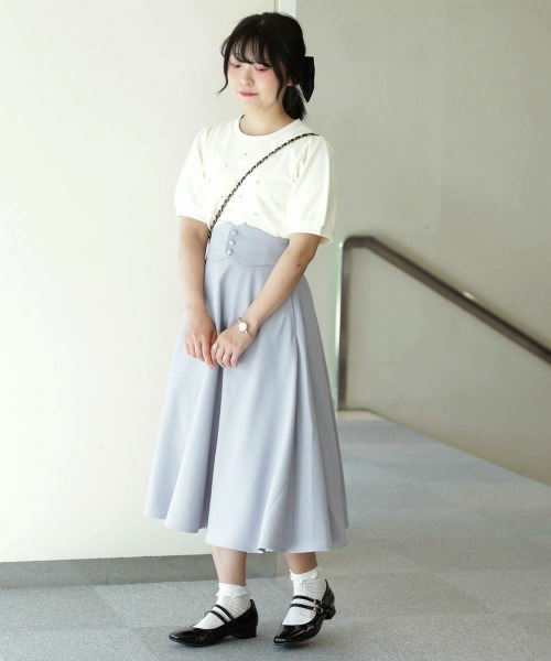 F i.n.t(フィント)の「パール&ビジューフラワーカットトップス/fint(Tシャツ/カットソー・レディース・ライトブルー/ブラック/オフホワイト/ライトピンク・FREE)」の7枚目の写真