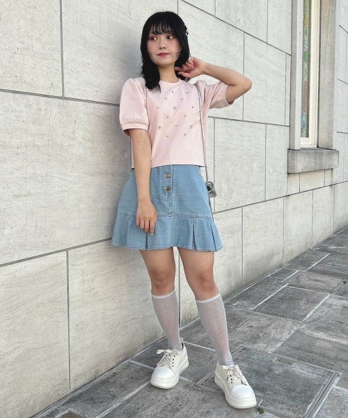 F i.n.t(フィント)の「パール&ビジューフラワーカットトップス/fint(Tシャツ/カットソー・レディース・ライトブルー/ブラック/オフホワイト/ライトピンク・FREE)」の10枚目の写真