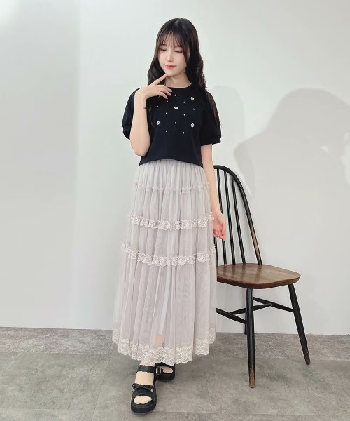 F i.n.t(フィント)の「パール&ビジューフラワーカットトップス/fint(Tシャツ/カットソー・レディース・ライトブルー/ブラック/オフホワイト/ライトピンク・FREE)」の14枚目の写真