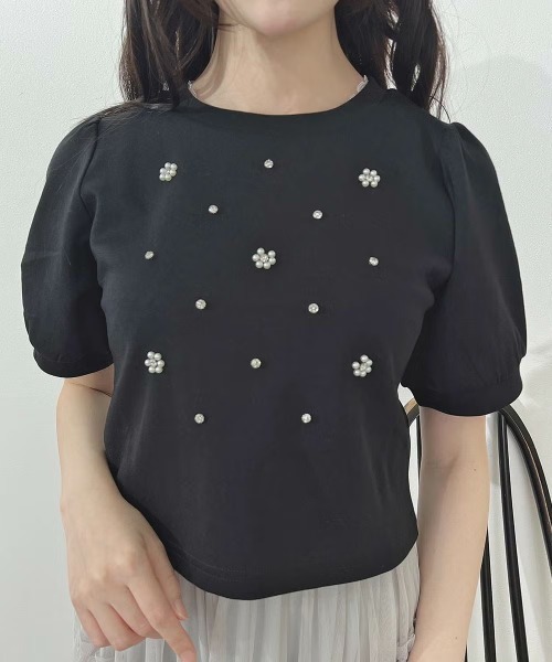 F i.n.t(フィント)の「パール&ビジューフラワーカットトップス/fint(Tシャツ/カットソー・レディース・ライトブルー/ブラック/オフホワイト/ライトピンク・FREE)」の15枚目の写真