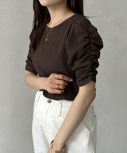 Thevon（ゼボン）の「パフスリーブ5分袖エンボスプルオーバー（Tシャツ/カットソー・レディース・ダークブラウン/イエロー/オフホワイト/ブルー・FREE）」の22枚目の写真