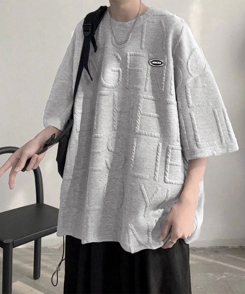 AsaAura(アサオーラ)の「エンボス加工ロゴtシャツ メンズ 韓国風(Tシャツ/カットソー・メンズ・ホワイト/ブラック/グレー・M/L)」の3枚目の写真