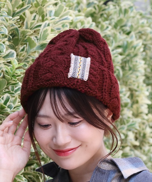 チチカカ（チチカカ）の「ケーブル編みニットキャップ（ニットキャップ/ビーニー・レディース・ボルドー/アイボリー/ブルー/ブラック・FREE）」の4枚目の写真