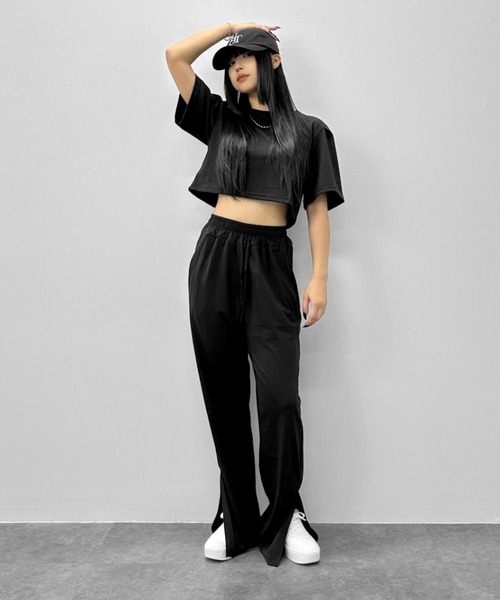 LVEU.(ラブユ.)の「【LVEU.】カットソーパンツセットアップ / セットアップ カットソー トップス Tシャツ 半袖 クロップド ショート ボトムス パンツ ハイウエスト ブラック ZOZOTOWN限定(セットアップ・レディース・ブラック・FREE)」の4枚目の写真