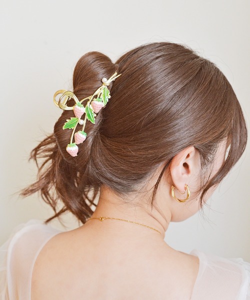【上品で可愛らしいコーデにぴったり☆】HERMES バレッタ HERMES エルメス バレッタ ヘアアクセサリー 馬着 GM 白