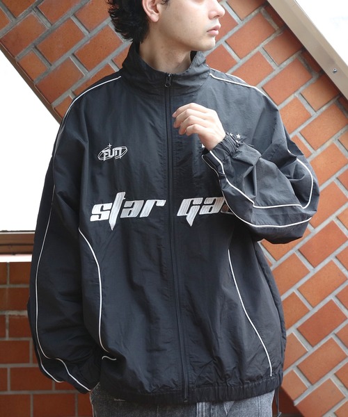 ８(eight)（エイト）の「ナイロンパイピングブルゾン（ナイロンジャケット・メンズ・ブラック/ネイビー/チャコール/オフホワイト・MEDIUM/LARGE）」の14枚目の写真