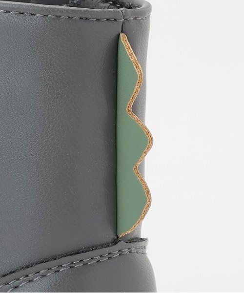 petit main（プティマイン）の「モチーフショートブーツ（ブーツ・キッズ・グレー/ライトベージュ・14cm/15cm/16cm/17cm）」の7枚目の写真