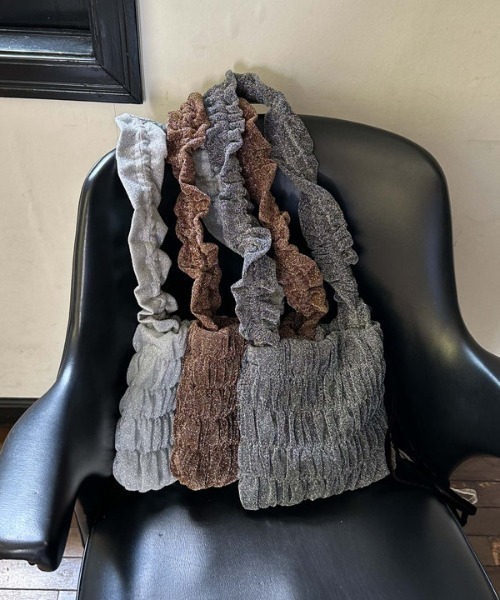 archives（アルシーヴ）の「グリッターギャザーショルダー（ショルダーバッグ・レディース・ブラック/ブラウン/シルバー・FREE）」の2枚目の写真