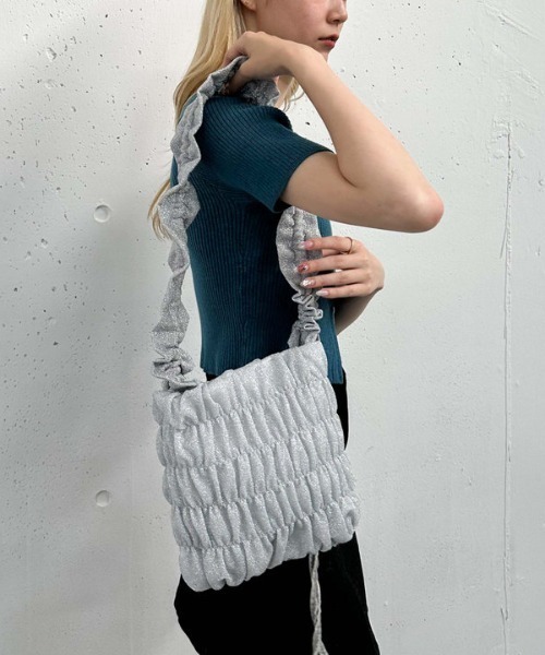 archives（アルシーヴ）の「グリッターギャザーショルダー（ショルダーバッグ・レディース・ブラック/ブラウン/シルバー・FREE）」の7枚目の写真