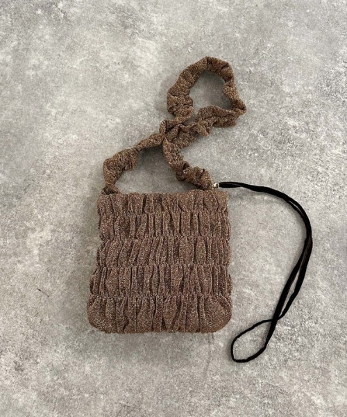 archives（アルシーヴ）の「グリッターギャザーショルダー（ショルダーバッグ・レディース・ブラック/ブラウン/シルバー・FREE）」の13枚目の写真