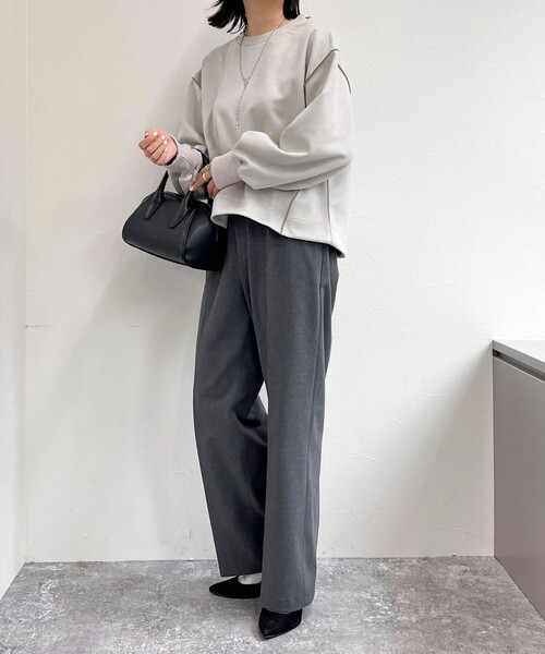 fredy emue(フレディエミュ)の「フェイクスエードダンボールプルオーバー(Tシャツ/カットソー・レディース・グレイッシュブルー/ベージュ/チャコールグレー/ライトグレー・38)」の6枚目の写真