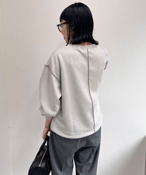 fredy emue(フレディエミュ)の「フェイクスエードダンボールプルオーバー(Tシャツ/カットソー・レディース・グレイッシュブルー/ベージュ/チャコールグレー/ライトグレー・38)」の15枚目の写真