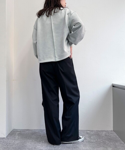 fredy emue(フレディエミュ)の「フェイクスエードダンボールプルオーバー(Tシャツ/カットソー・レディース・グレイッシュブルー/ベージュ/チャコールグレー/ライトグレー・38)」の18枚目の写真