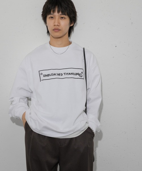 SENSE OF PLACE by URBAN RESEARCH(センスオブプレイスバイアーバンリサーチ)の「『別注』BASQUIAT×SENSE OF PLACE ロゴロングスリーブTシャツ(Tシャツ/カットソー・メンズ・ホワイト/ブラック/ライトブルー・LARGE/MEDIUM)」の4枚目の写真