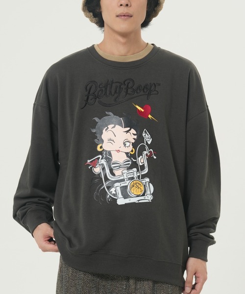 BETTY BOOP(ベティ・ブープ)の「BETTY バイク前後プリントトレーナー(M1)(スウェット・メンズ・チャコールグレー/オートミール/ブラック・MEDIUM/LARGE/X-LARGE)」の9枚目の写真