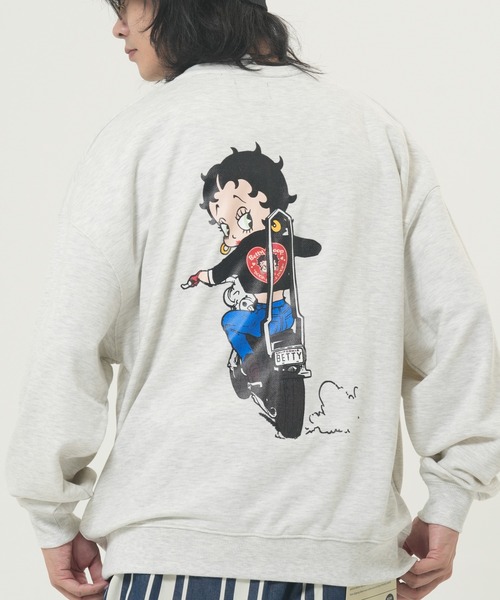 BETTY BOOP(ベティ・ブープ)の「BETTY バイク前後プリントトレーナー(M1)(スウェット・メンズ・チャコールグレー/オートミール/ブラック・MEDIUM/LARGE/X-LARGE)」の13枚目の写真