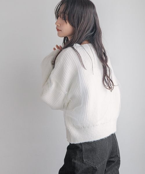 LOWRYS FARM(ローリーズファーム)の「チュールパールニットLS 233865(ニット/セーター・レディース・グレー/オフホワイト/ブラック・FREE)」の9枚目の写真