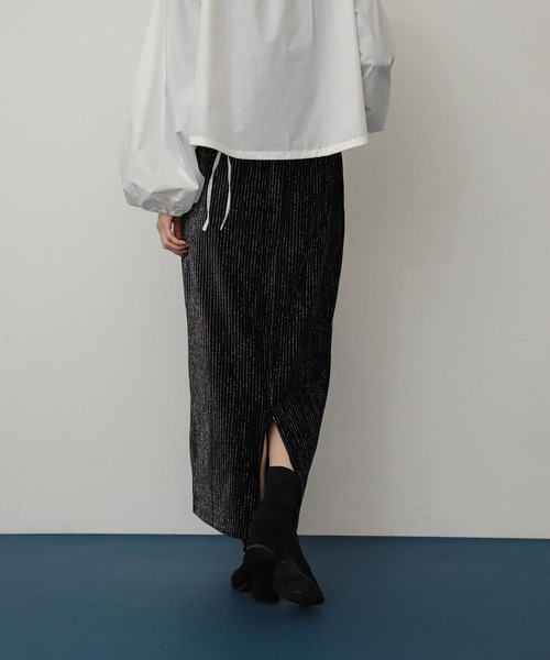 SENSE OF PLACE by URBAN RESEARCH(センスオブプレイスバイアーバンリサーチ)の「ラメカットコールナロースカート(スカート・レディース・レッド/グレー/ブラック・SHORT/ONE)」の13枚目の写真