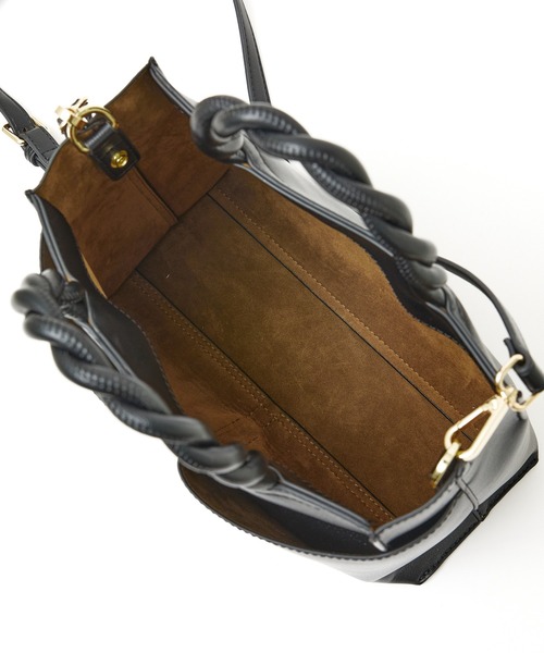 LOWELL things(ロウェル シングス)の「TWISTE/ダブルポケット2WAYトート Mファー(トートバッグ・レディース・アイボリー/ブラック系その他・フリー)」の15枚目の写真