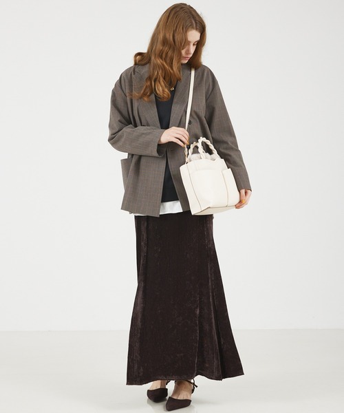 LOWELL things(ロウェル シングス)の「TWISTE/ダブルポケット2WAYトート Mファー(トートバッグ・レディース・アイボリー/ブラック系その他・フリー)」の6枚目の写真