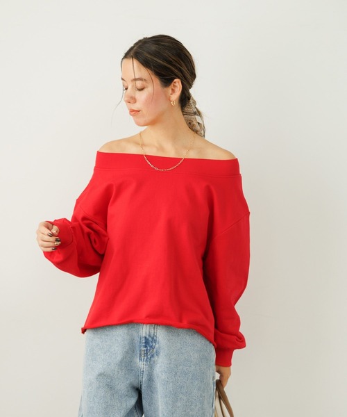 BAYFLOW（ベイフロー）の「[キレイ目に着られる]オフショルダースウェットプルオーバー（スウェット・レディース・レッド/杢グレー/オフホワイト・FREE）」の3枚目の写真