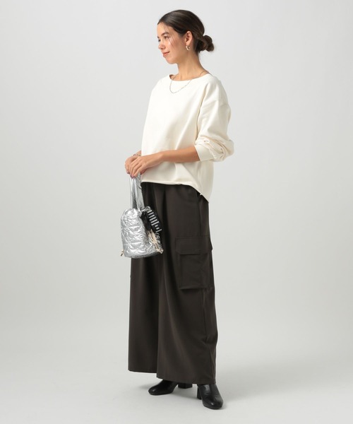 BAYFLOW（ベイフロー）の「[キレイ目に着られる]オフショルダースウェットプルオーバー（スウェット・レディース・レッド/杢グレー/オフホワイト・FREE）」の11枚目の写真