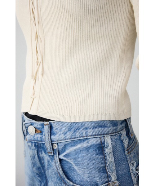 AZUL by moussy(アズールバイマウジー)の「レースアップポロカラーニット(ニット/セーター・レディース・ピンク/アイボリー/ライム/ブルー/ブラック・FREE)」の12枚目の写真