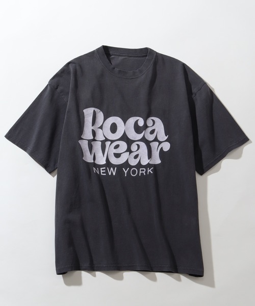 ROCAWEAR(ロカウェア)の「【ROCAWEAR/ロカウェア】ヴィンテージピグメント加工 ロゴプリント 半袖Tシャツ(Tシャツ/カットソー・メンズ・スミクロ/ブラック系1・XL/M/L)」の3枚目の写真