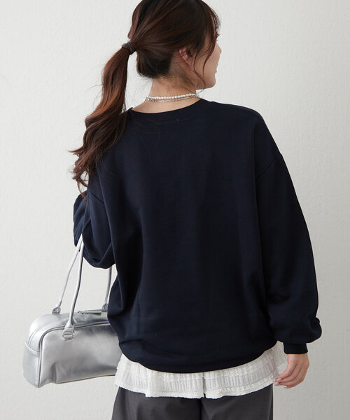 continuer de NICE CLAUP(コンティニューデナイスクラップ)の「白抜き刺繍スウェット(スウェット・レディース・ネイビー/グレー/ピンク/オートミール・FREE)」の15枚目の写真