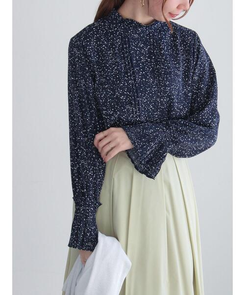 Te chichi(テチチ)の「ピンタックスタンドフリルブラウス(シャツ/ブラウス・レディース・ネイビー/サックスブルー/オフホワイト/クリーム・F)」の7枚目の写真