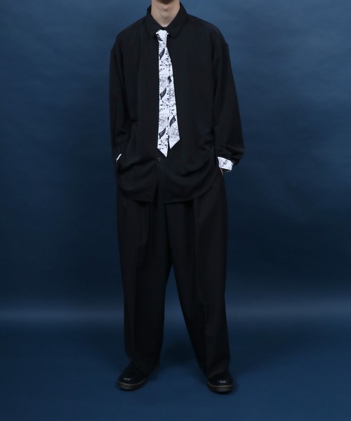 ANPAS（アンパス）の「Allover Pattern/Rose Embroidery Oversized Shirt With Tie/総柄＆薔薇刺繍 ネクタイ付き シャツ 韓国ストリート メンズ レディース（シャツ/ブラウス・メンズ・ブルー/ホワイト/ホワイト系その他/ブラック系その他/ホワイト系その他2/ブルー系その他・M/L）」の16枚目の写真