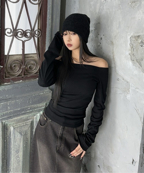 LVEU.(ラブユ.)の「【LVEU.】ベーシックオフショルトップス / トップス カットソー オフショルダー オフショル インナー レイヤード モード ブラック ホワイト ネイビー(Tシャツ/カットソー・レディース・ホワイト/ネイビー/ブラック・FREE)」の22枚目の写真