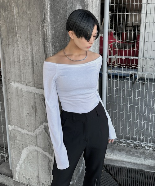 LVEU.(ラブユ.)の「【LVEU.】ベーシックオフショルトップス / トップス カットソー オフショルダー オフショル インナー レイヤード モード ブラック ホワイト ネイビー(Tシャツ/カットソー・レディース・ホワイト/ネイビー/ブラック・FREE)」の8枚目の写真
