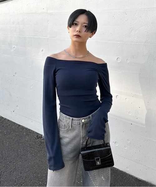LVEU.(ラブユ.)の「【LVEU.】ベーシックオフショルトップス / トップス カットソー オフショルダー オフショル インナー レイヤード モード ブラック ホワイト ネイビー(Tシャツ/カットソー・レディース・ホワイト/ネイビー/ブラック・FREE)」の12枚目の写真