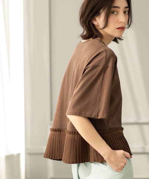 OPAQUE.CLIP(オペークドットクリップ)の「プリーツデザインドッキングトップス【洗濯機洗い可】(Tシャツ/カットソー・レディース・ホワイト/ブラック/オリーブ/ブラウン系その他/ネイビー・38/40)」の3枚目の写真