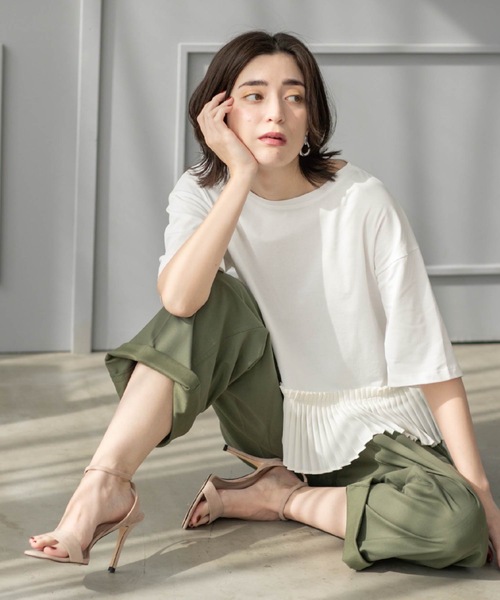 OPAQUE.CLIP(オペークドットクリップ)の「プリーツデザインドッキングトップス【洗濯機洗い可】(Tシャツ/カットソー・レディース・ホワイト/ブラック/オリーブ/ブラウン系その他/ネイビー・38/40)」の17枚目の写真