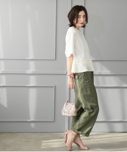 OPAQUE.CLIP(オペークドットクリップ)の「プリーツデザインドッキングトップス【洗濯機洗い可】(Tシャツ/カットソー・レディース・ホワイト/ブラック/オリーブ/ブラウン系その他/ネイビー・38/40)」の22枚目の写真