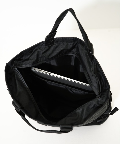 NEW ERA(ニューエラ)の「【NEW ERA/ニューエラ】EXPLORER TOTE BAG 150D(バックパック/リュック・メンズ・ブラック・FREE)」の12枚目の写真