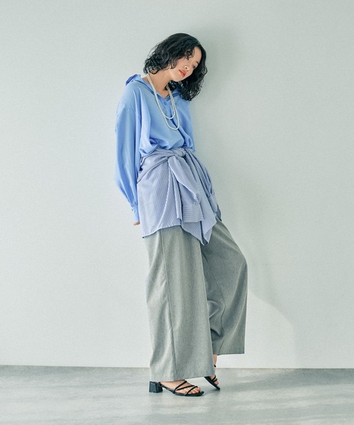 LEPSIM(レプシィム)の「サラキレポンチョ長袖シャツ 303844(シャツ/ブラウス・レディース・ブルー/オフホワイト/イエロー/ブルー系その他・FREE)」の17枚目の写真