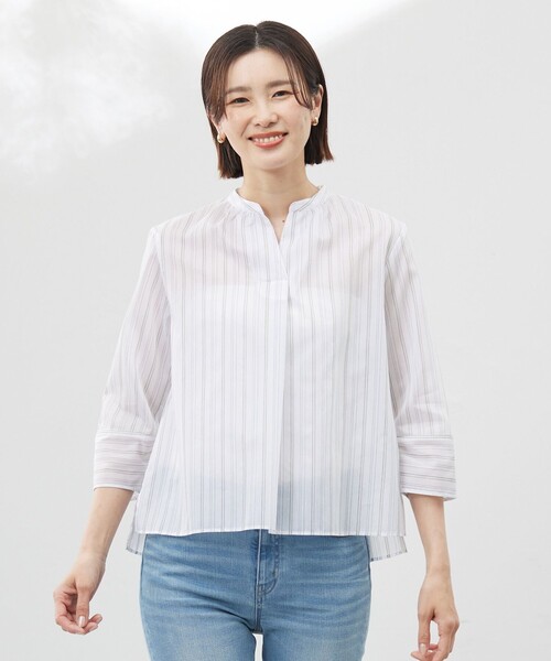 J.PRESS(ジェイプレス)の「【洗える】ランダムストライプ スタンドカラー ブラウス(シャツ/ブラウス・レディース・ピンク系1/サックスブルー系1/ホワイト系1・9/11)」の2枚目の写真