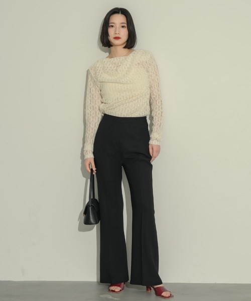 NEUNA(ヌナ)の「フレアラインパンツ(スラックス・レディース・アイボリー/ブラック・MEDIUM/SMALL/LARGE)」の16枚目の写真