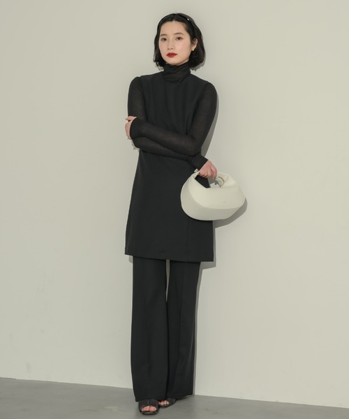 NEUNA(ヌナ)の「フレアラインパンツ(スラックス・レディース・アイボリー/ブラック・MEDIUM/SMALL/LARGE)」の13枚目の写真