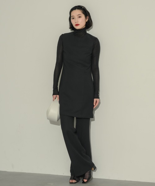 NEUNA(ヌナ)の「フレアラインパンツ(スラックス・レディース・アイボリー/ブラック・MEDIUM/SMALL/LARGE)」の14枚目の写真