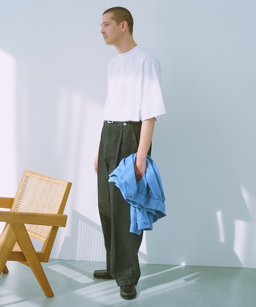 NewAnce(ニュアンス)の「【NewAnce】Oversize Mock Neck Tee /オーバーサイズモックネックTee(Tシャツ/カットソー・メンズ・ホワイト/ブラック/ネイビー・M/L)」の6枚目の写真