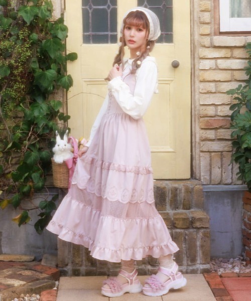 売*れ様 LIZLISA刺繍ワンピース　姫系　ボリュームあり　axesfemme LIZLISA刺繍ワンピース 姫系 ボリュームあり axesfemme 姫ロリー